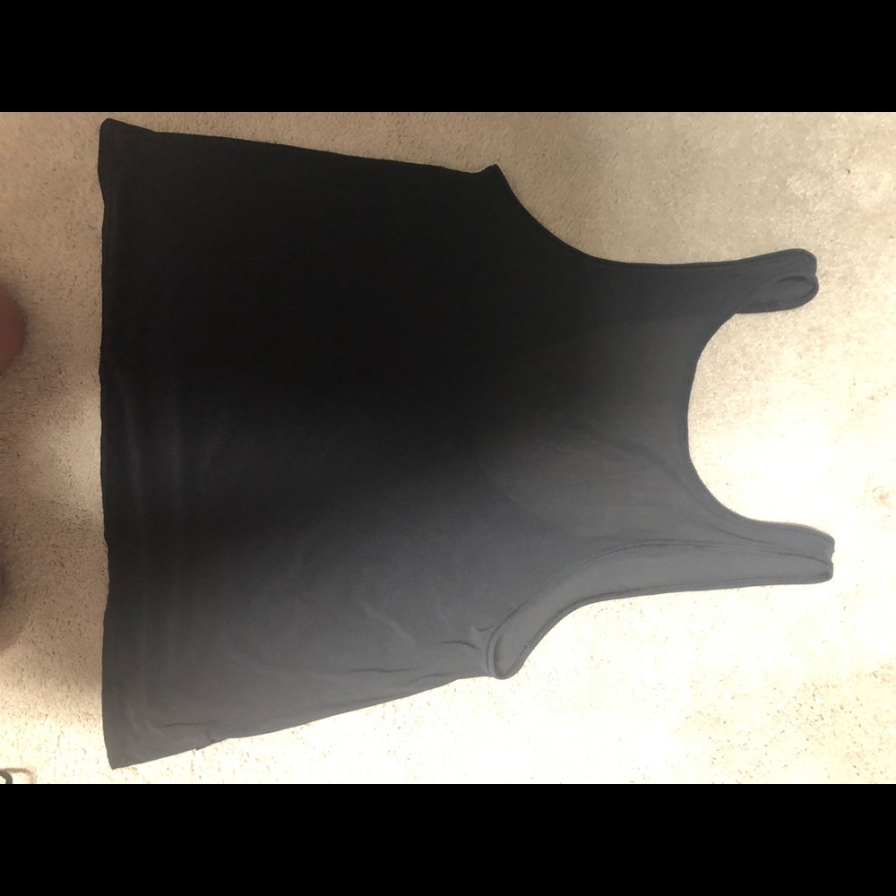 LULULEMON size 4 black mesh tank